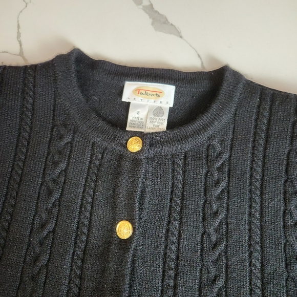 VINTAGE Talbots Petites Women's 100% Pure Wool Cable Knit Gold Button Cardigan - Picture 11 of 11